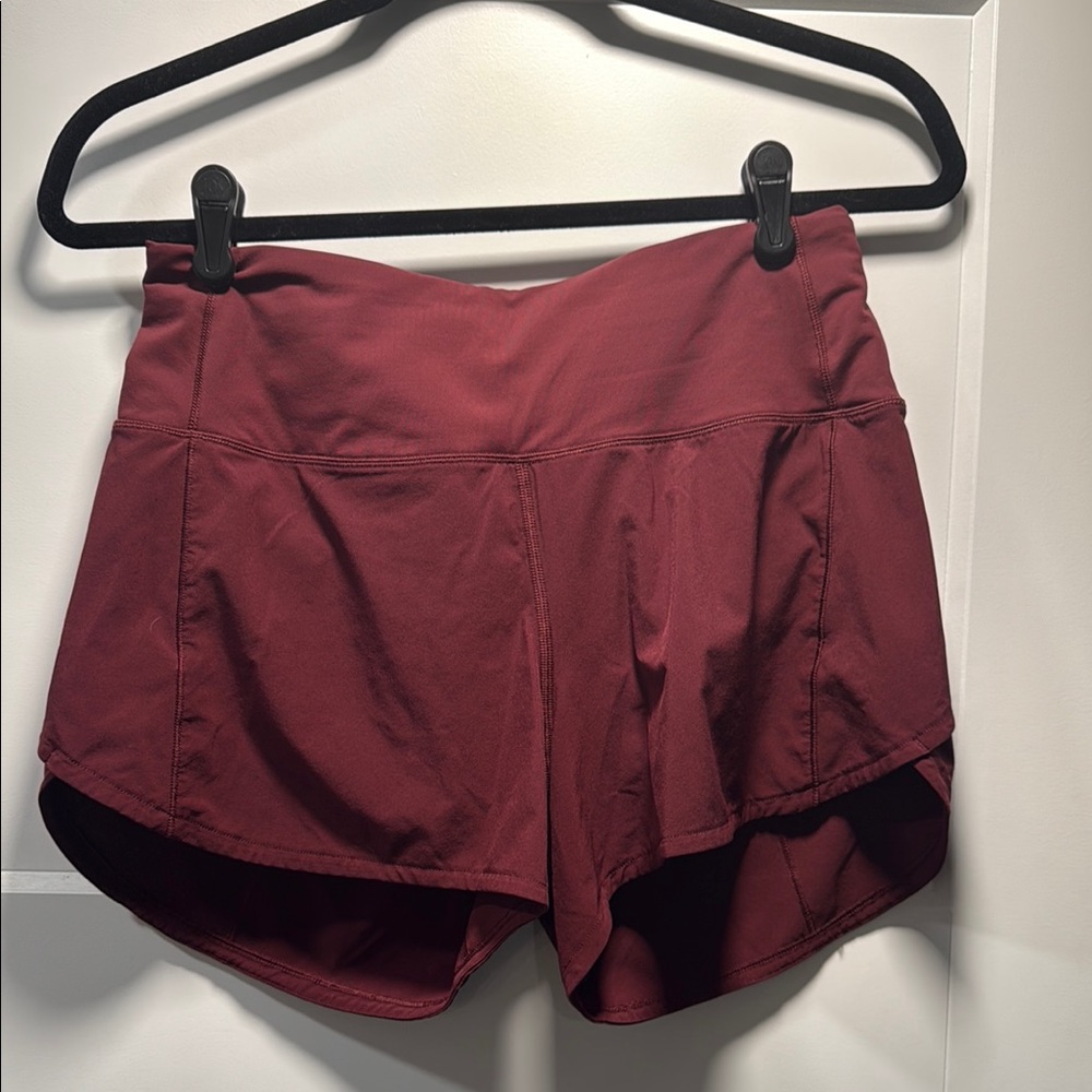 Lululemon Athletica Red Athletic Shorts /w Moisture-Wicking Fabric high rise 4”